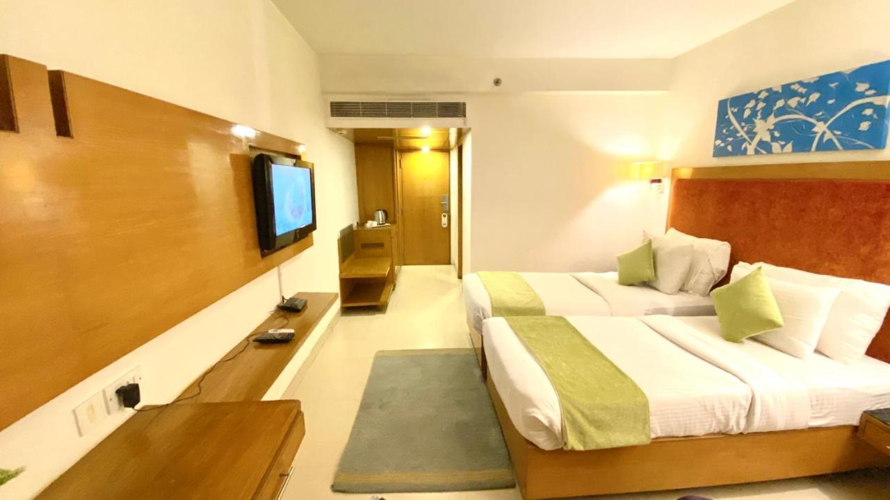 Gis Select Banjara Hill Hotel Hyderabad Eksteriør billede