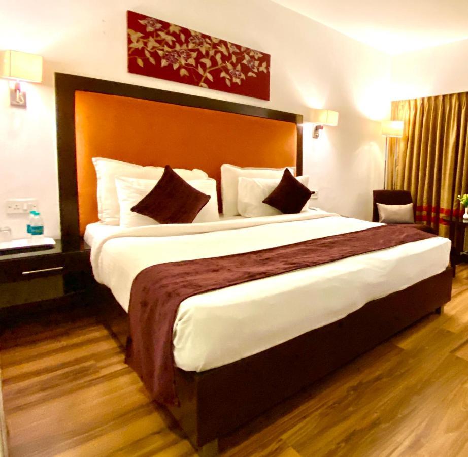 Gis Select Banjara Hill Hotel Hyderabad Eksteriør billede