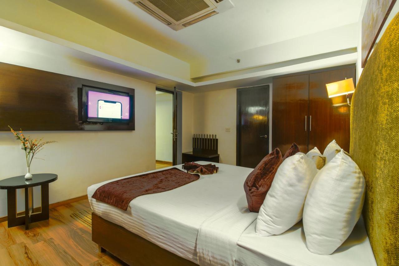 Gis Select Banjara Hill Hotel Hyderabad Eksteriør billede