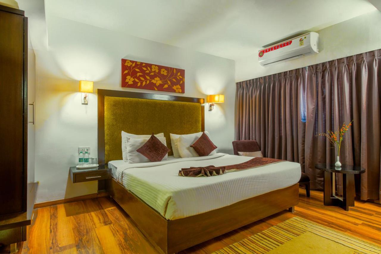 Gis Select Banjara Hill Hotel Hyderabad Eksteriør billede