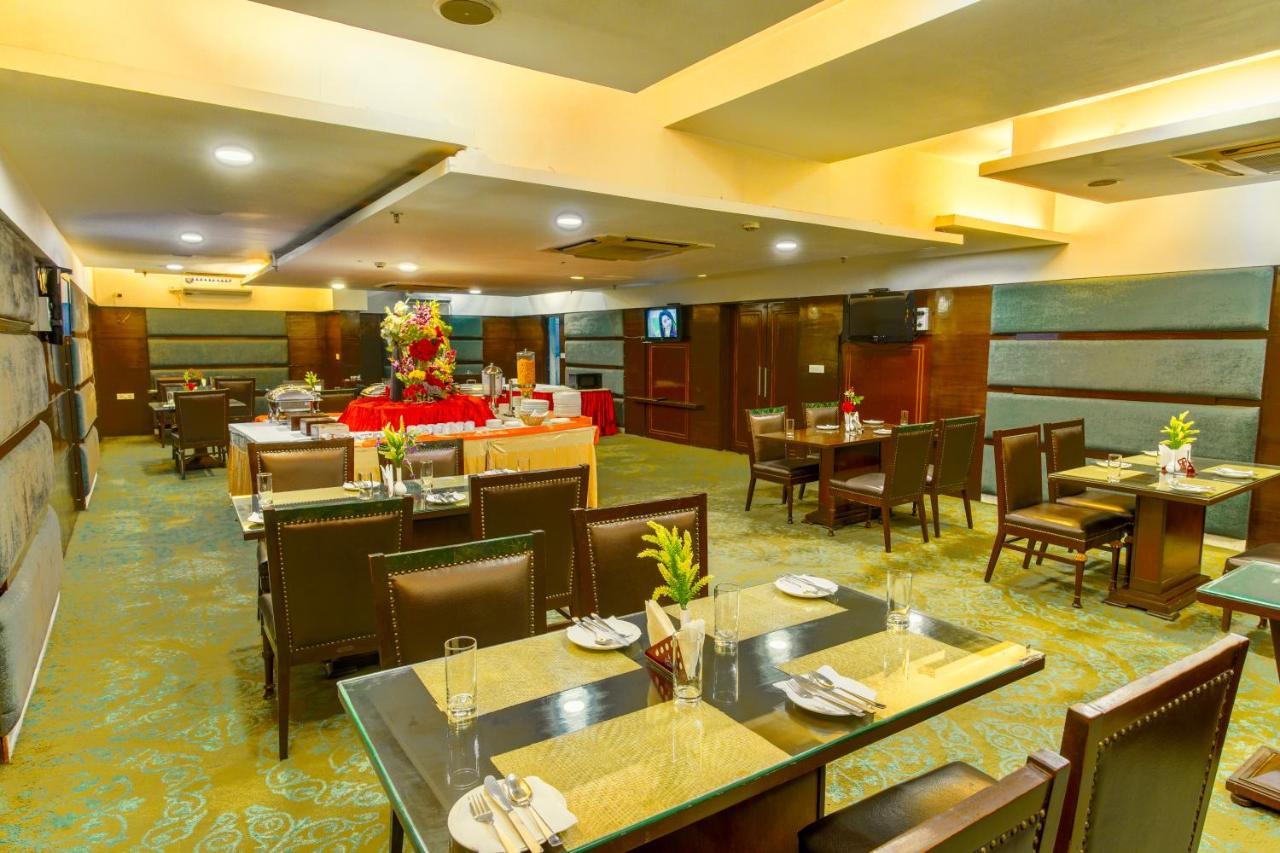 Gis Select Banjara Hill Hotel Hyderabad Eksteriør billede