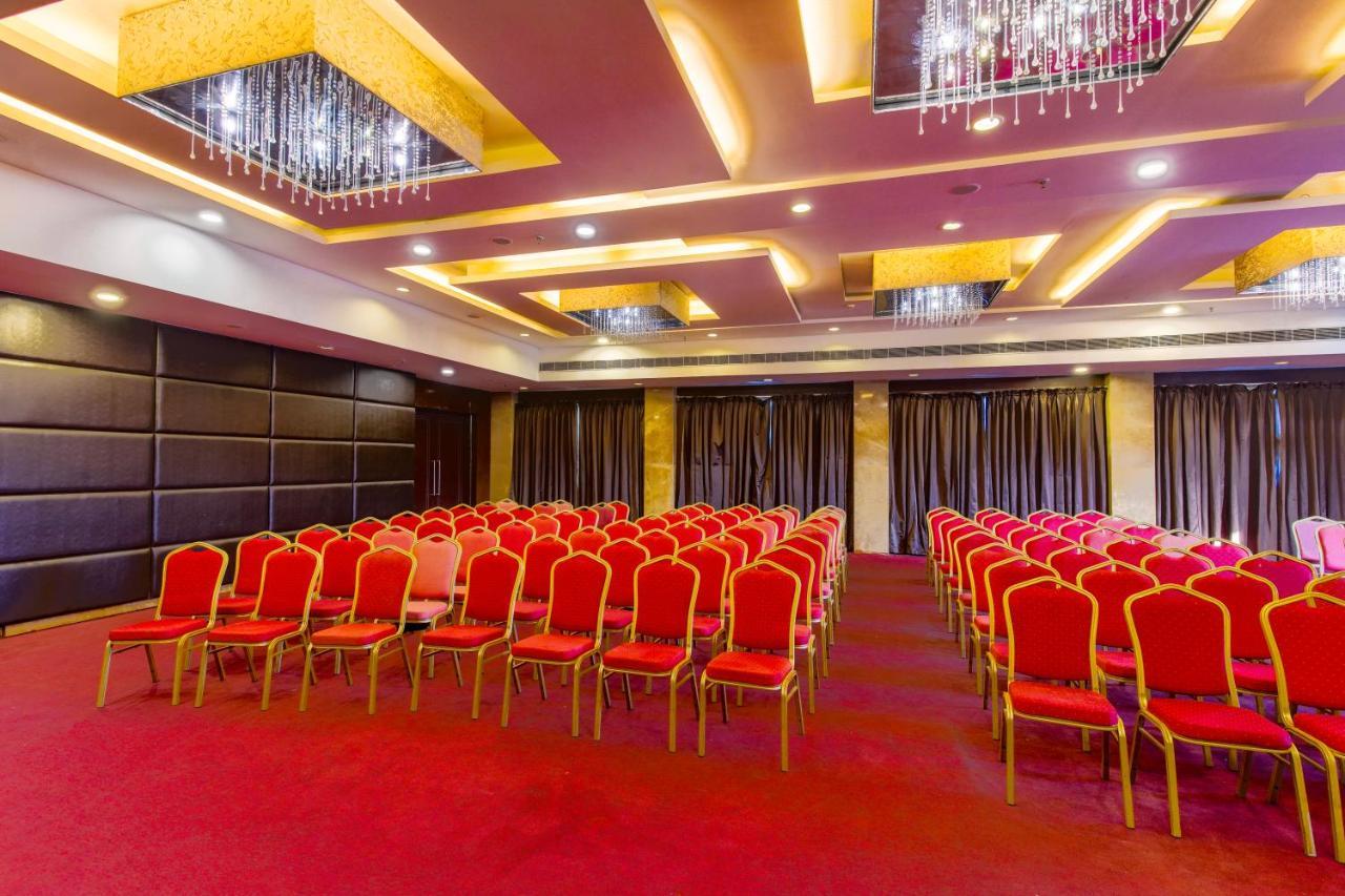 Gis Select Banjara Hill Hotel Hyderabad Eksteriør billede