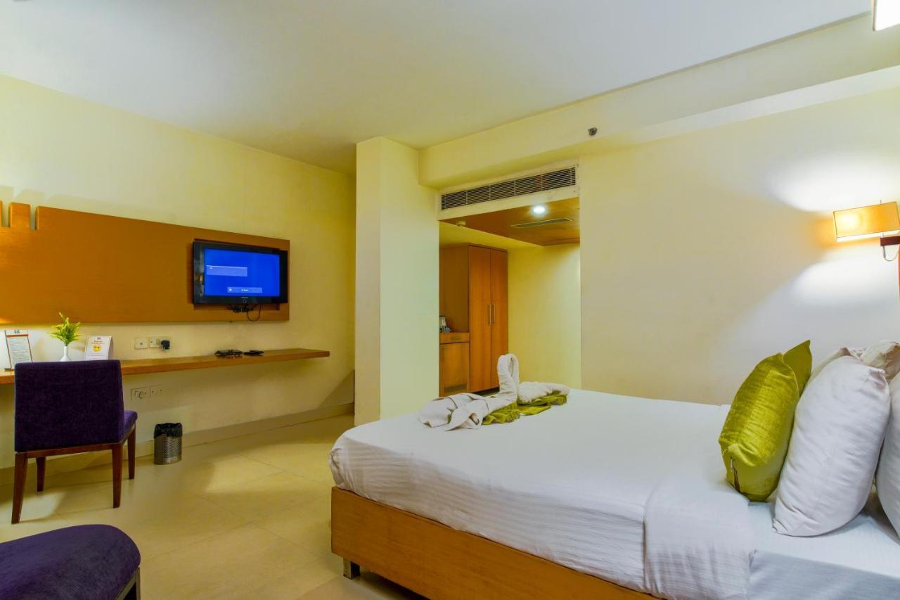 Gis Select Banjara Hill Hotel Hyderabad Eksteriør billede